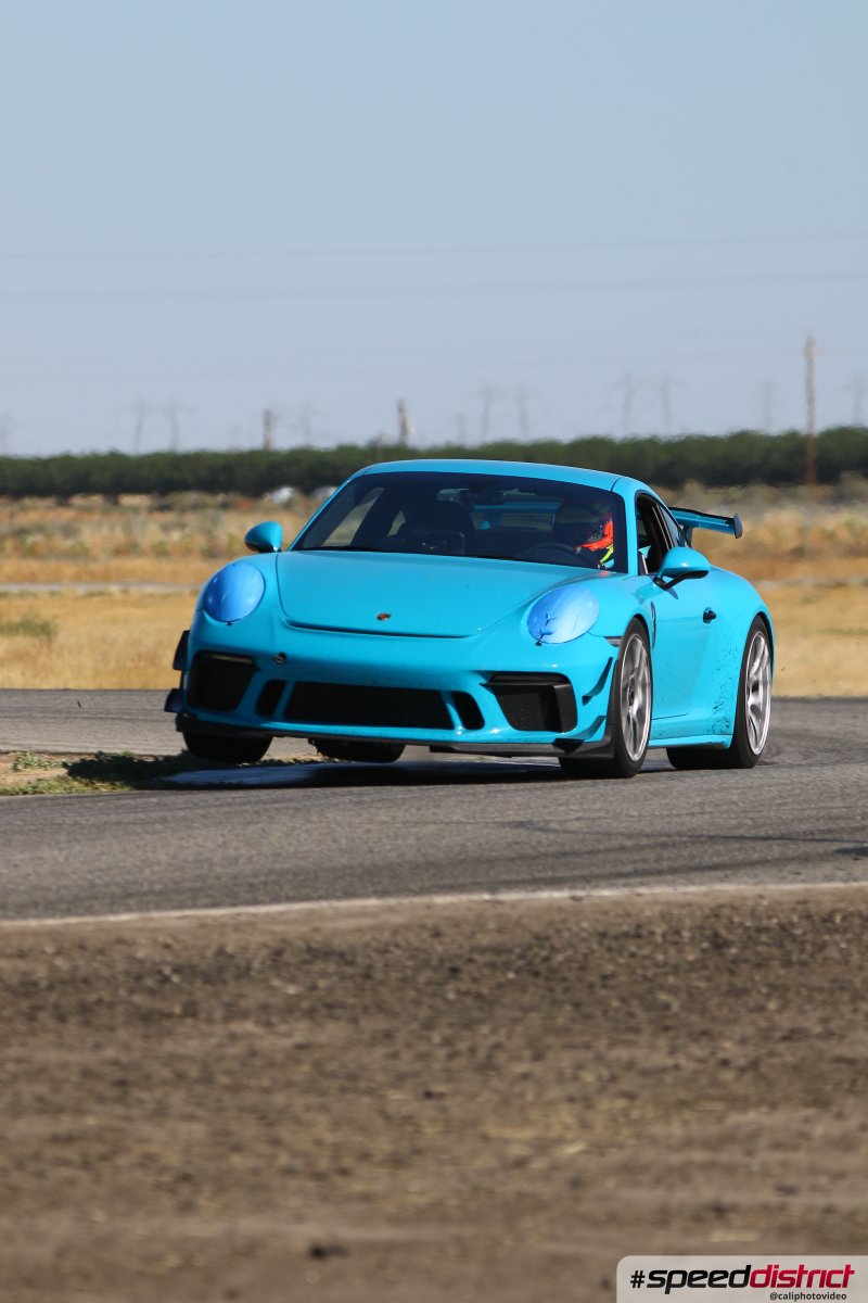 Porsche 911 GT3 RS blue