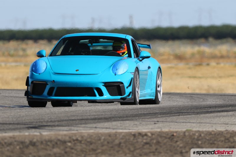 Porsche 911 GT3 blue