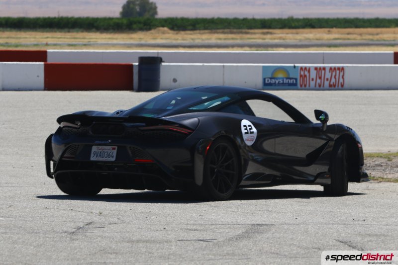 McLaren 570S black