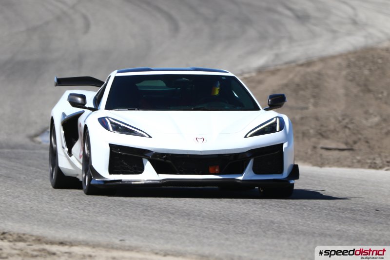 Chevrolet Corvette Z06 white