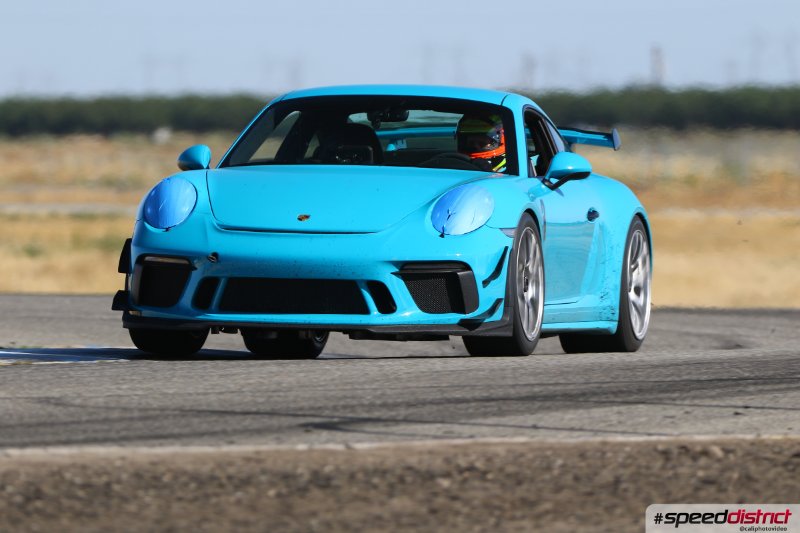 Porsche 911 GT3 RS blue