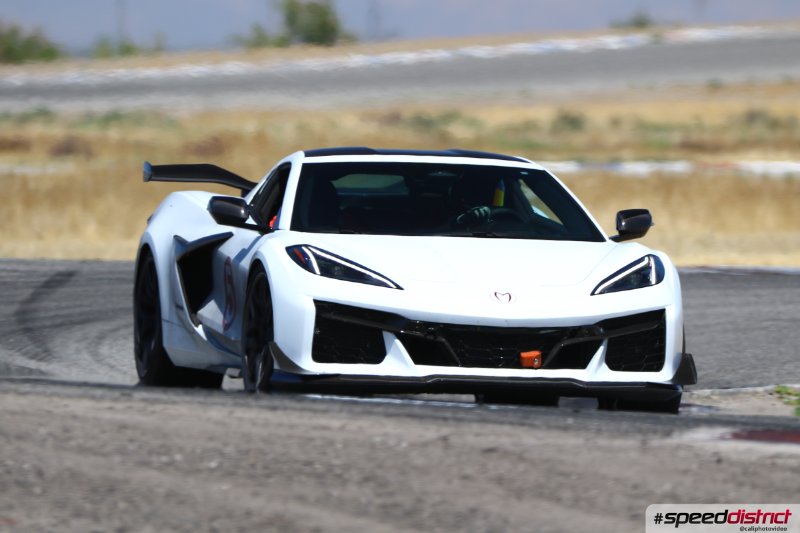 Chevrolet Corvette Z06 white