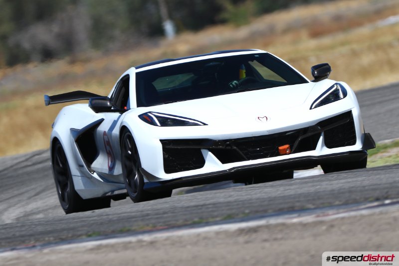 Chevrolet Corvette Z06 white