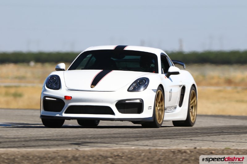 Porsche Cayman GT4