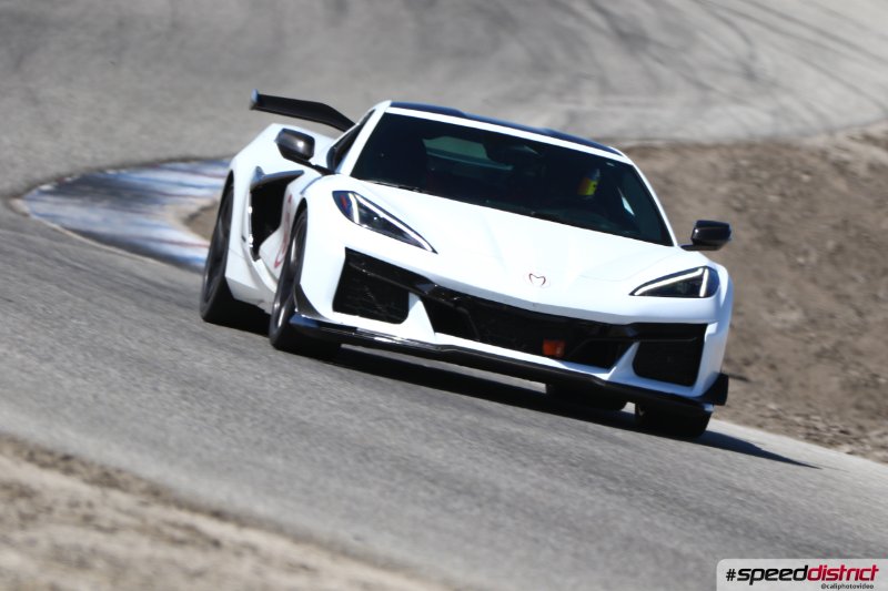 Chevrolet Corvette Z06 white