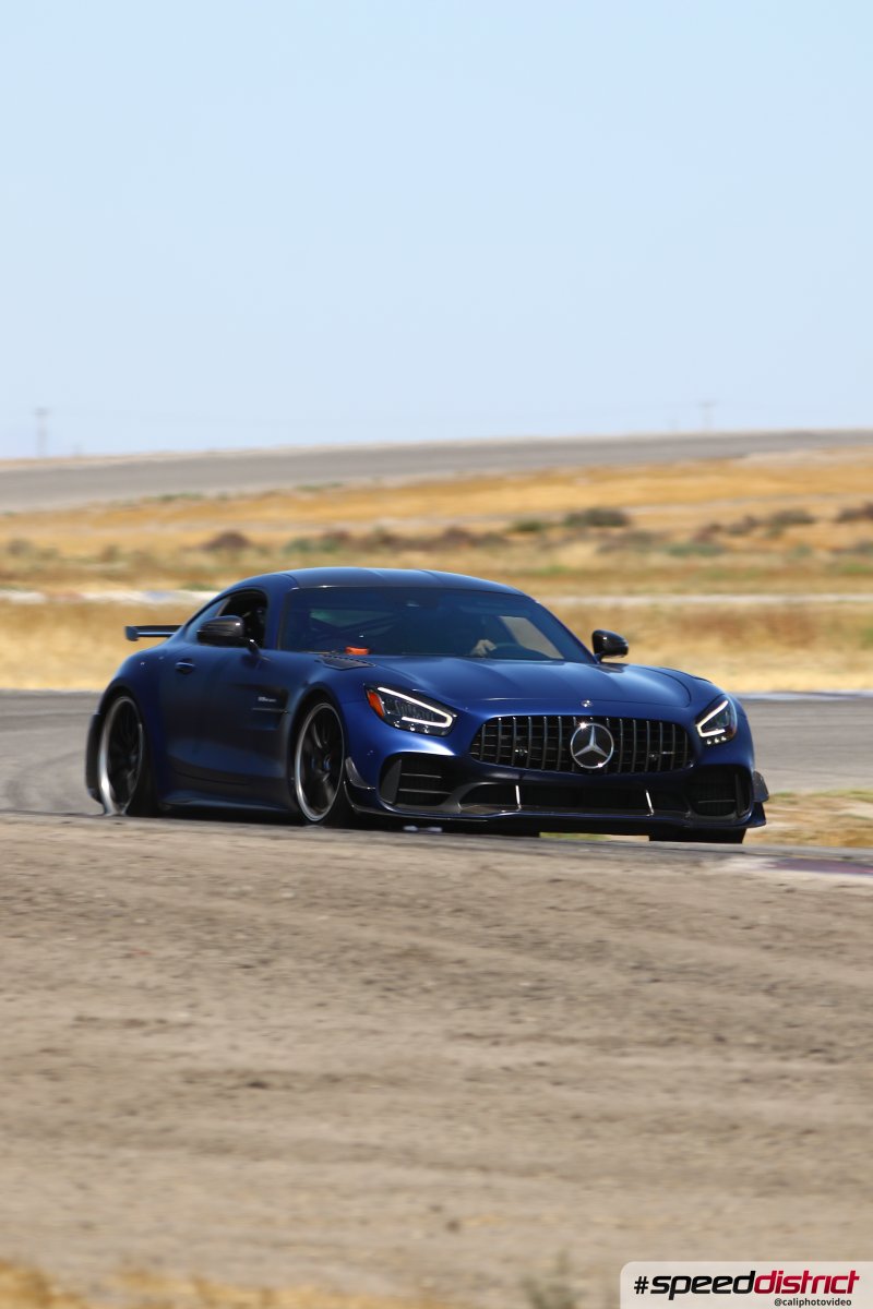 Mercedes GT blue