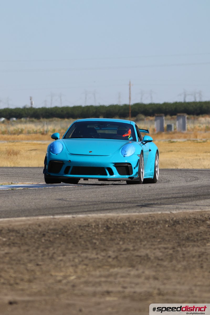 Porsche 911 GT3 RS blue