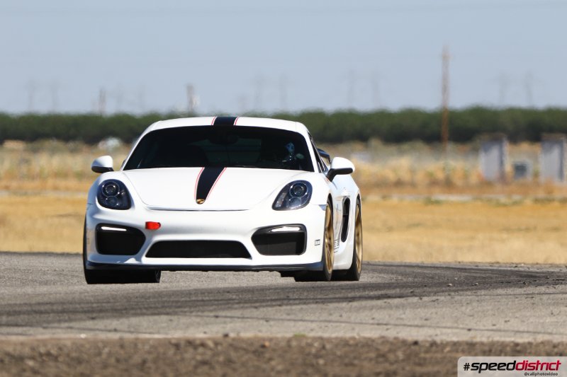 Porsche Cayman GT4