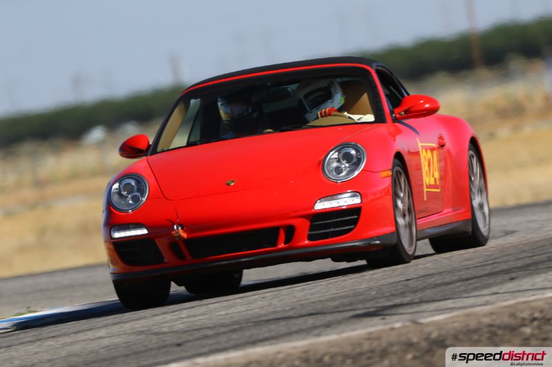 Porsche 911 GT3 red
