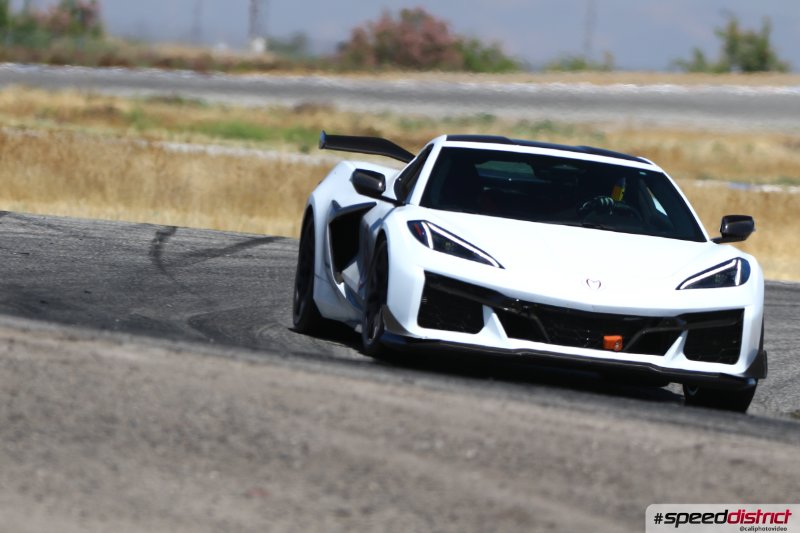 Chevrolet Corvette Z06 white