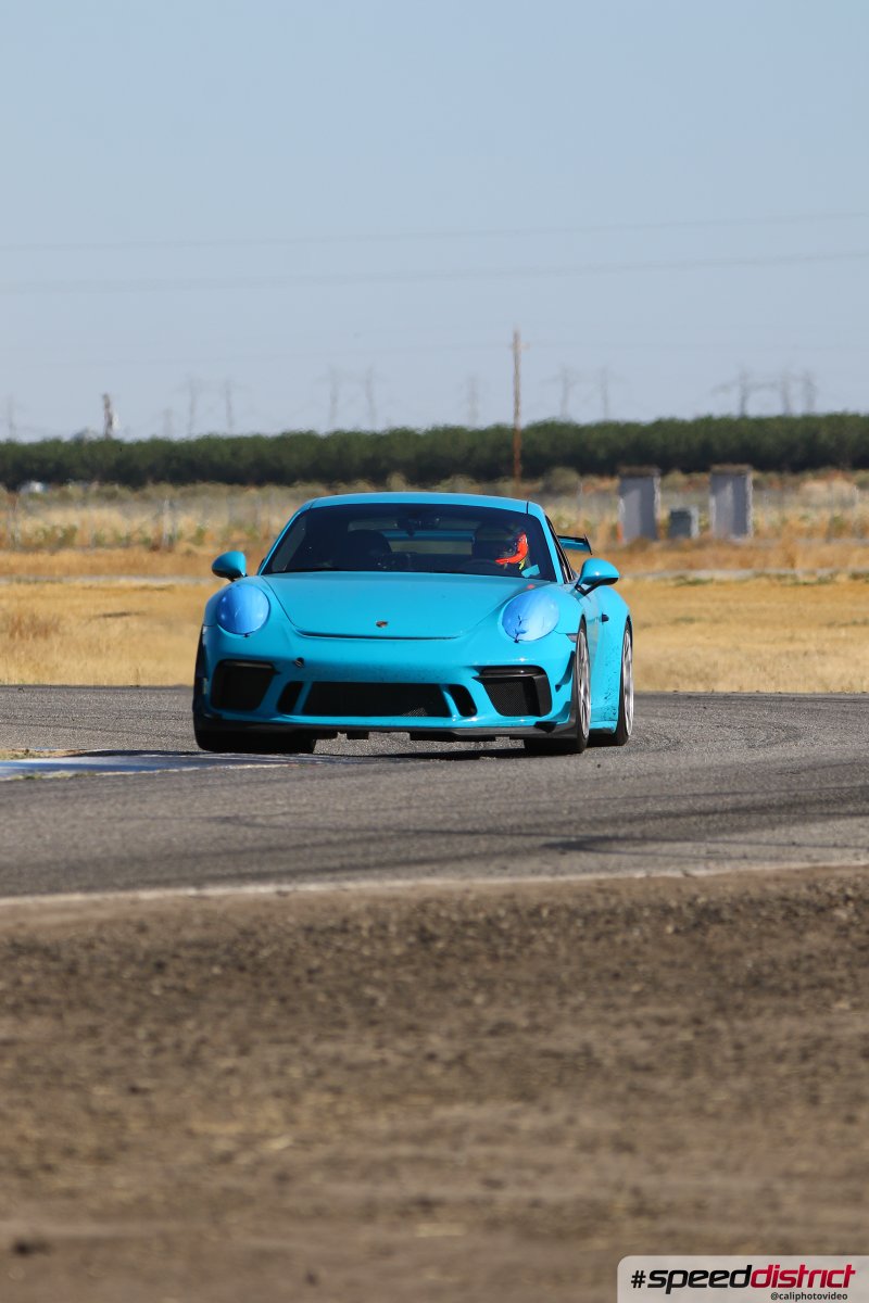 Porsche 911 GT3 RS blue