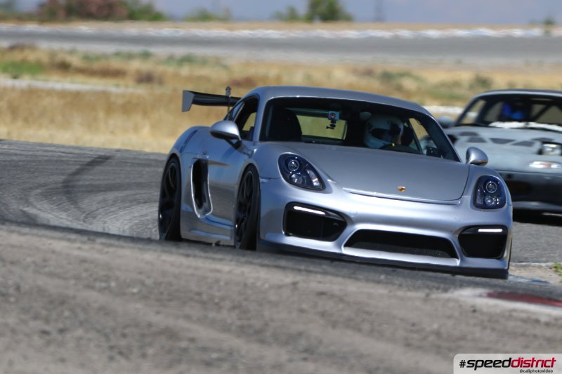 Porsche Cayman GT4