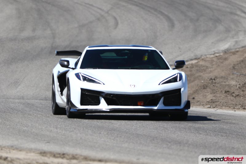 Chevrolet Corvette Z06 white