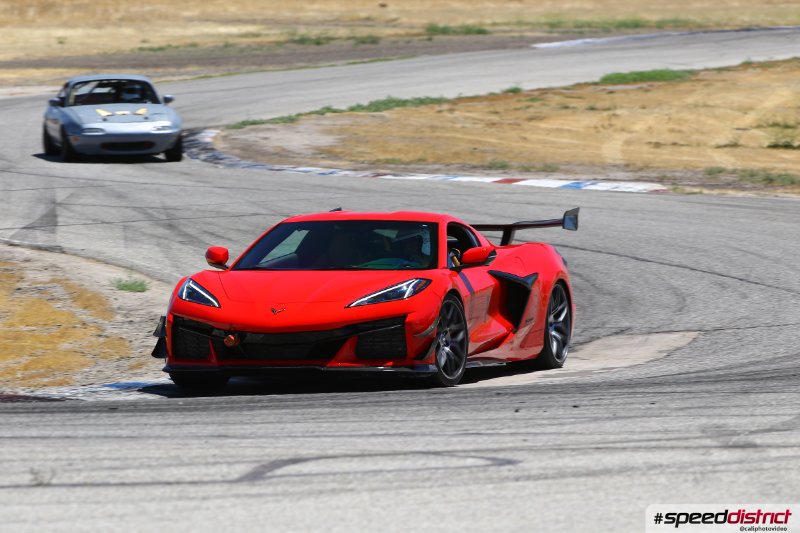 Chevrolet Corvette Z06 red