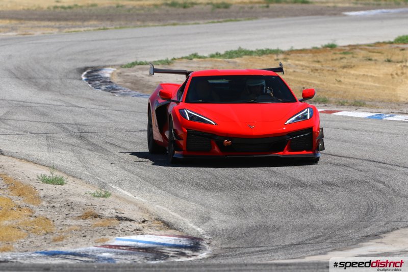 Chevrolet Corvette Z06 red