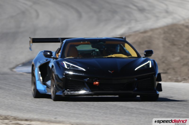 Chevrolet Corvette Z06 blue