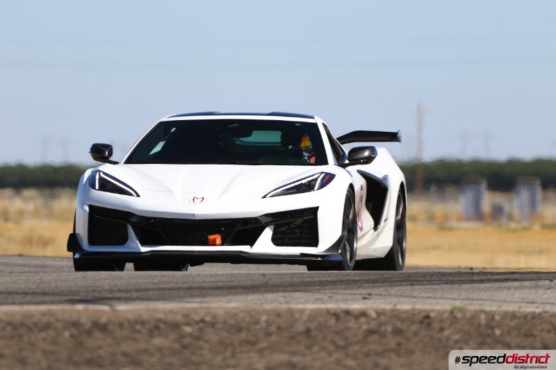 Chevrolet Corvette Z06 white
