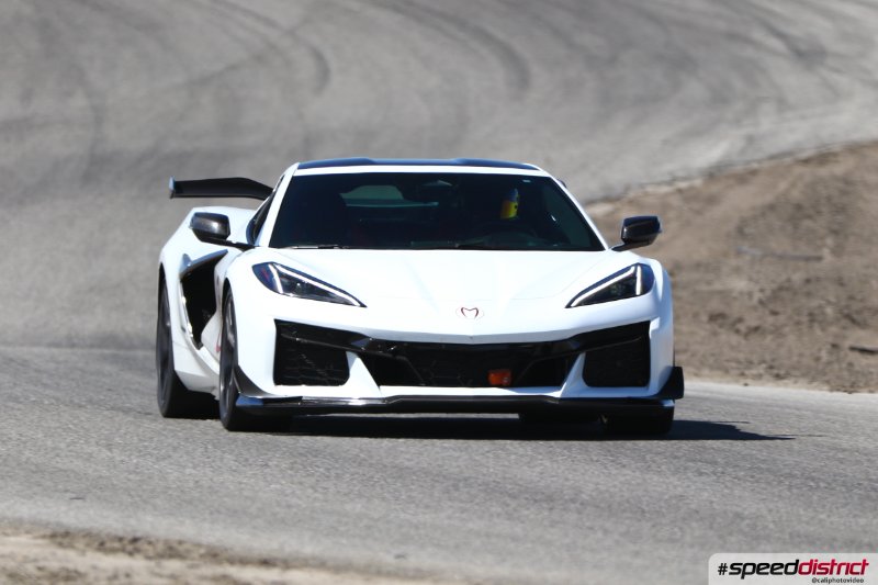 Chevrolet Corvette Z06 white