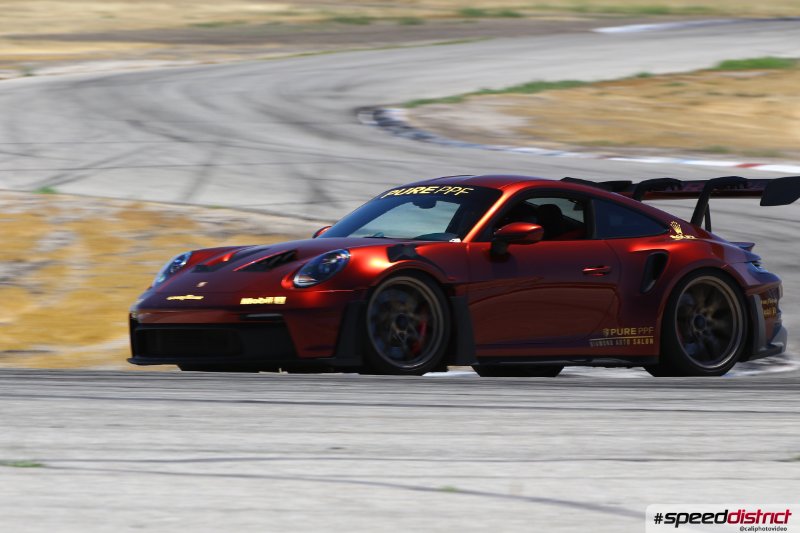 Porsche 911 GT3 RS red