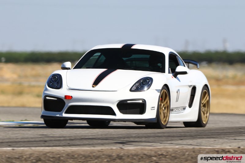 Porsche Cayman GT4