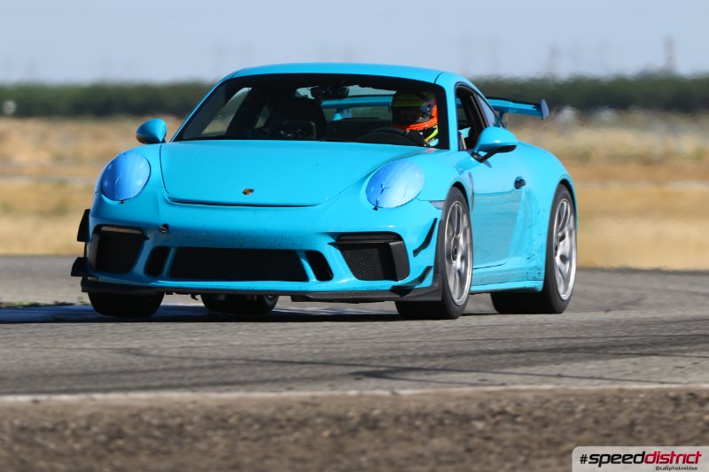Porsche 911 GT3 blue