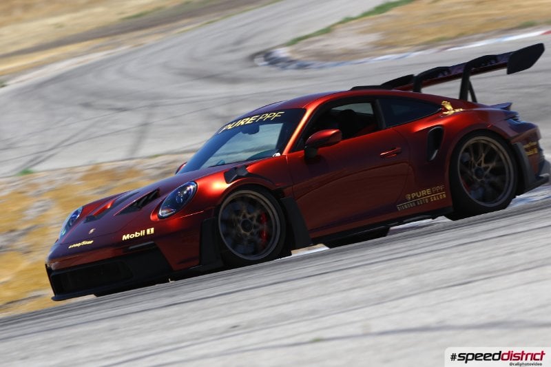 Porsche 911 GT3 RS red