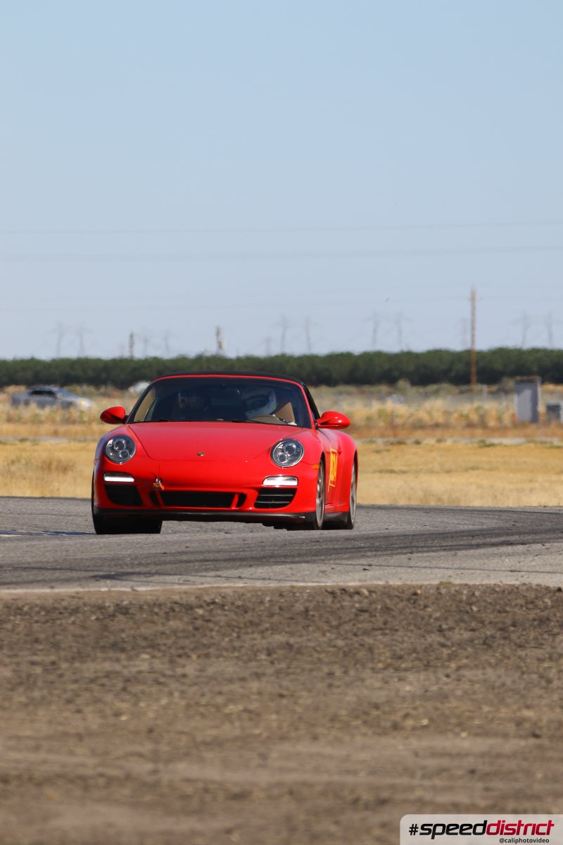 Porsche 911 GT3 red