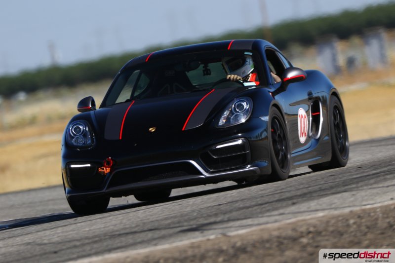 Porsche Cayman GT4 black
