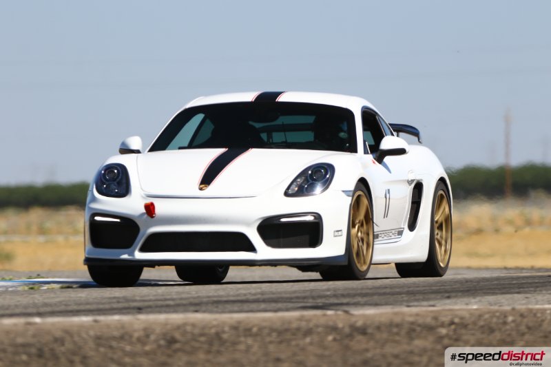 Porsche Cayman GT4