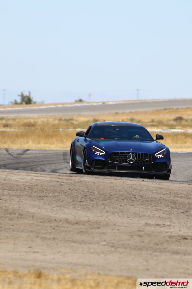 Mercedes GT blue