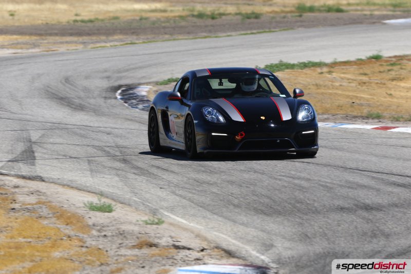 Porsche Cayman GT4