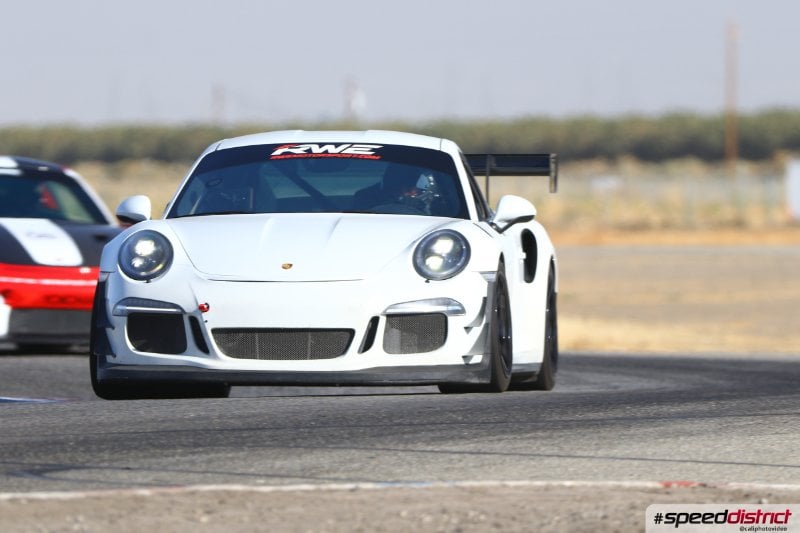 Porsche 911 GT3 RS white