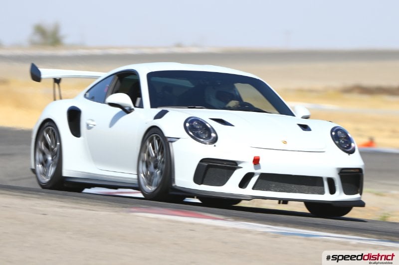 Porsche 911 GT3 RS white