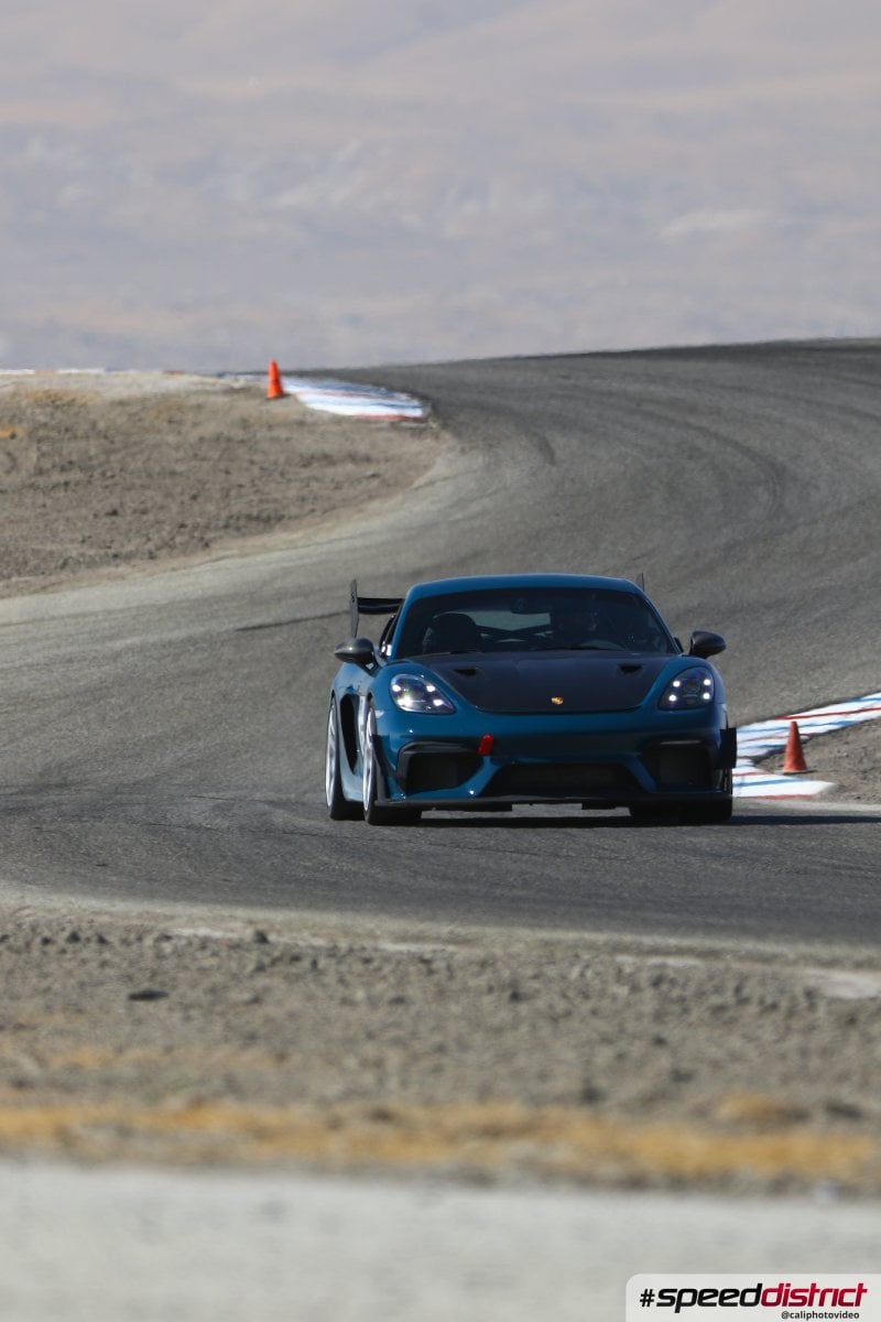 Porsche Cayman GT4 RS