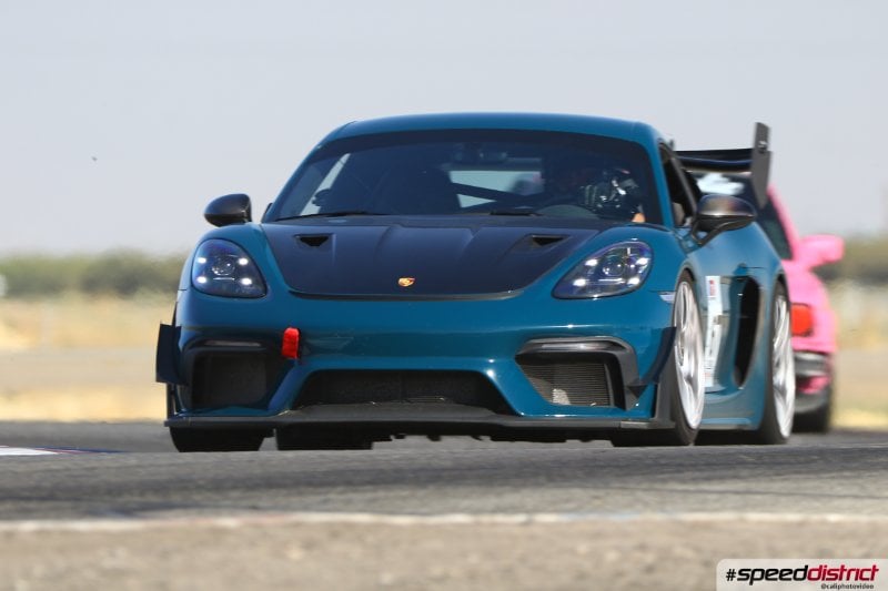Porsche Cayman GT4 RS