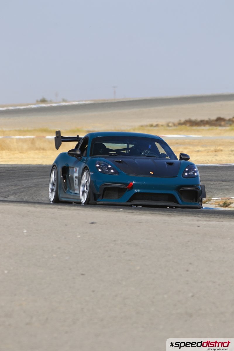 Porsche Cayman GT4 RS