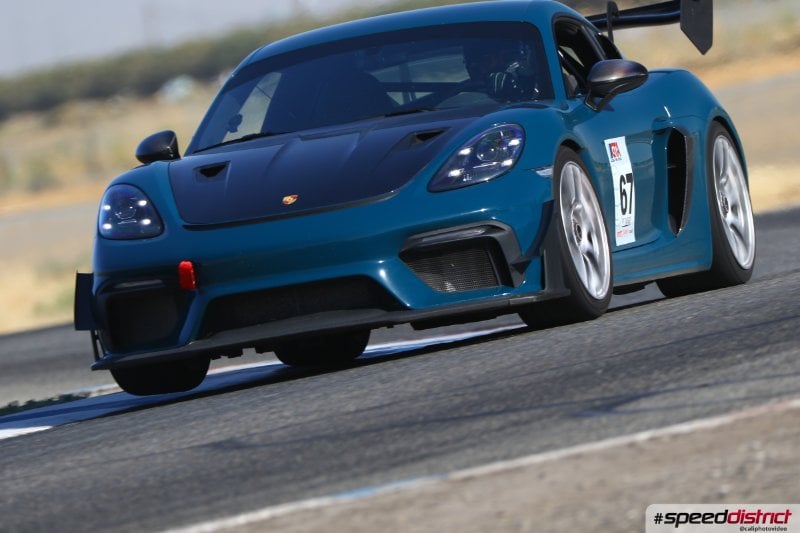 Porsche Cayman GT4 RS