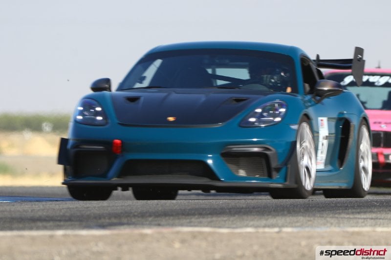 Porsche Cayman GT4 RS
