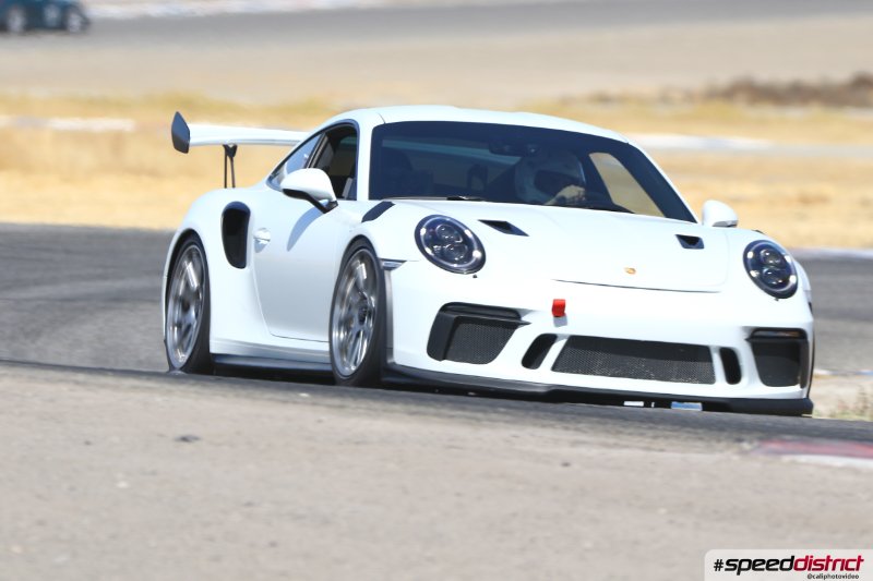 Porsche 911 GT3 RS white