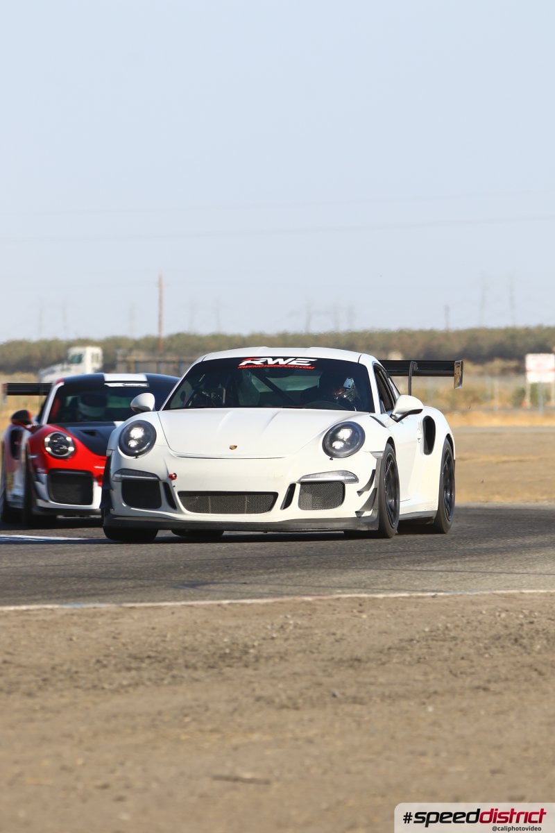 Porsche 911 GT3 RS white
