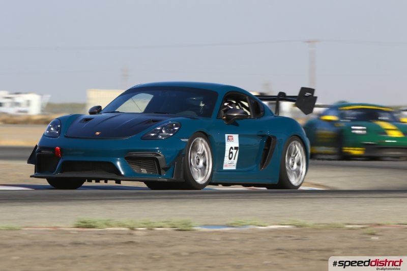 Porsche Cayman GT4 RS