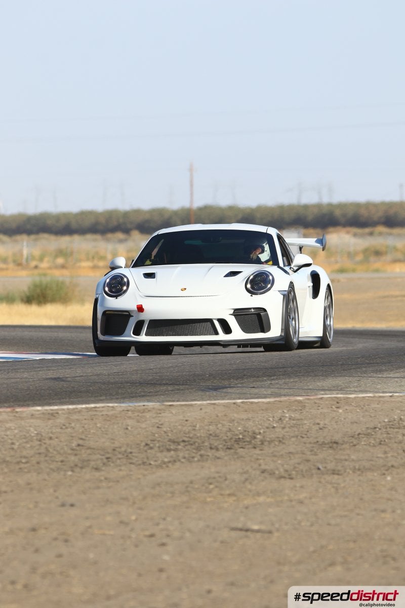 Porsche 911 GT3 RS white