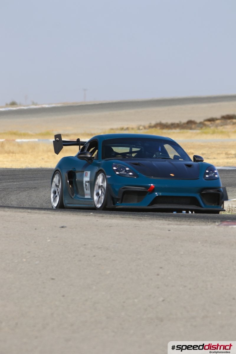 Porsche Cayman GT4 RS
