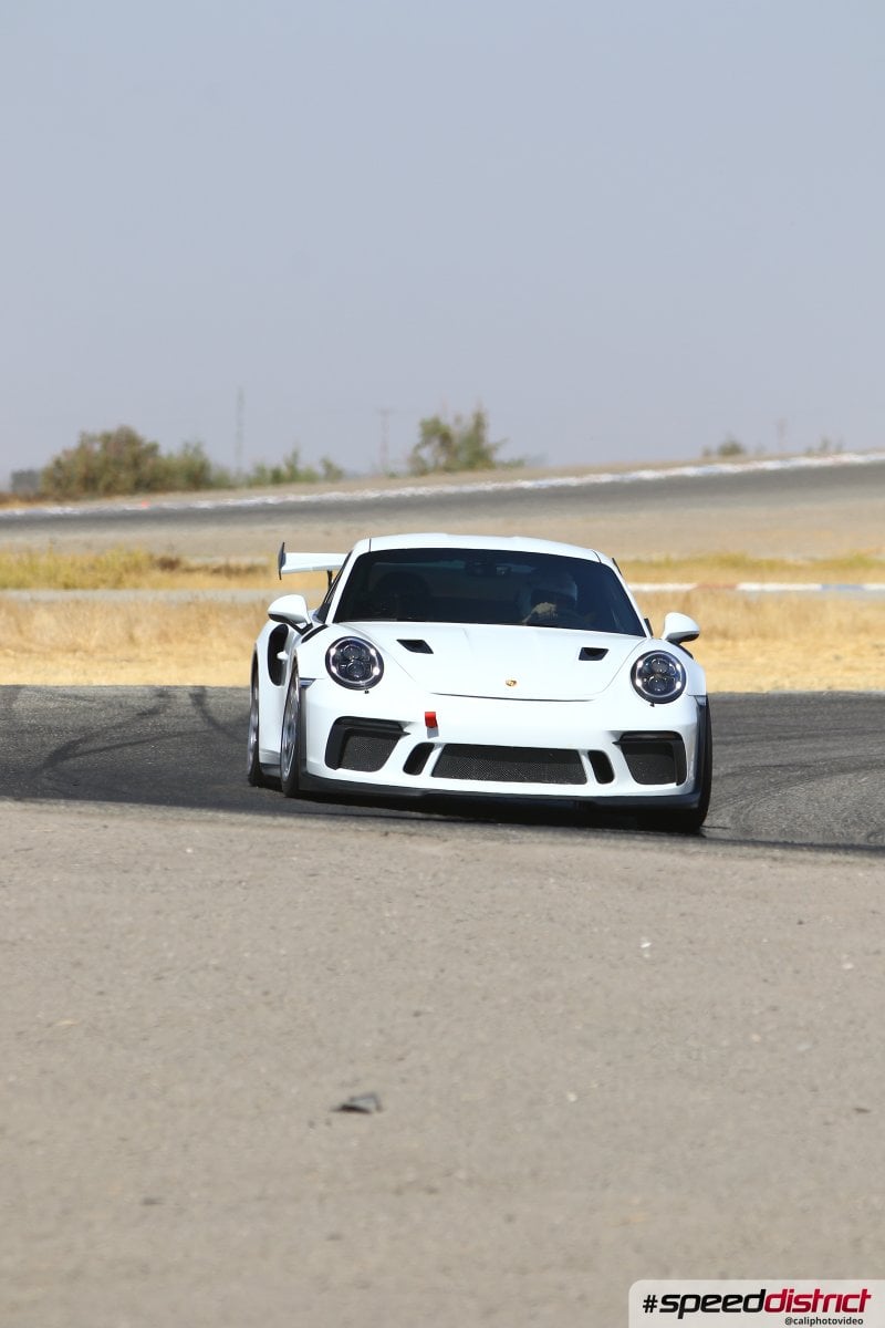 Porsche 911 GT3 RS white