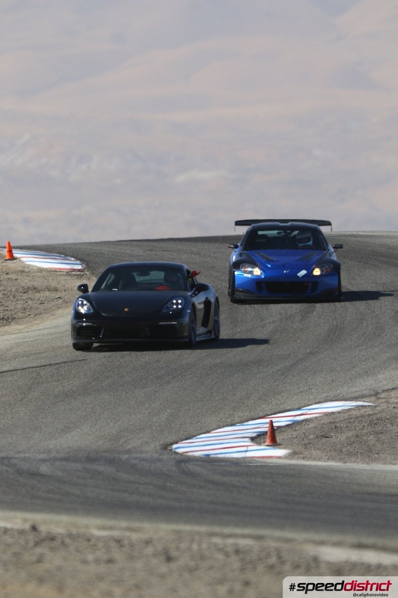 Porsche Cayman GT4