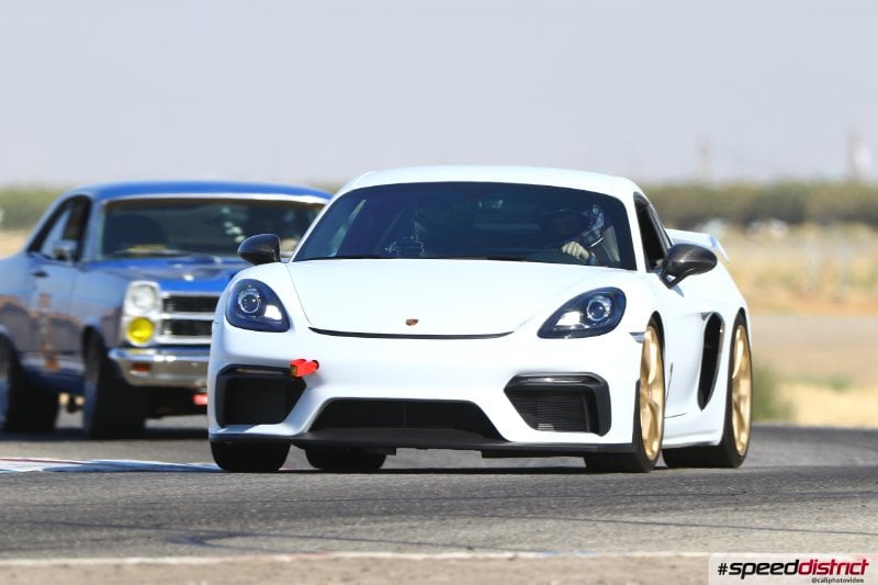 Porsche Cayman GT4