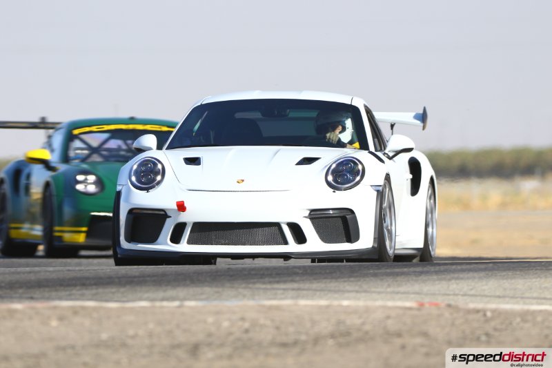 Porsche 911 GT3 RS white
