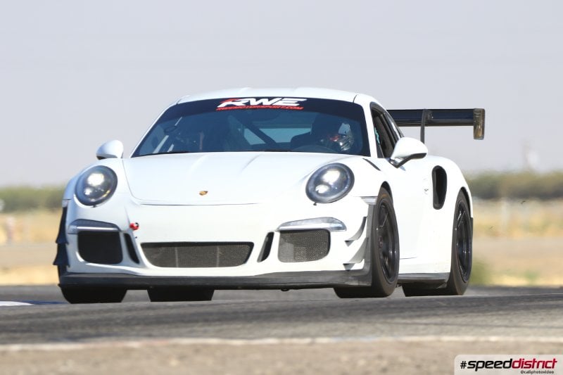 Porsche 911 GT3 RS white