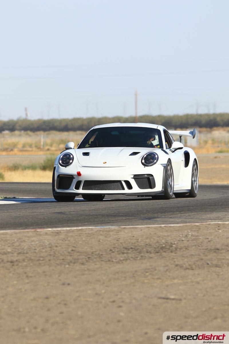 Porsche 911 GT3 RS white