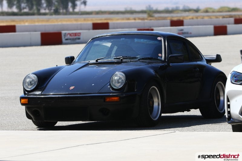 Porsche 911 black